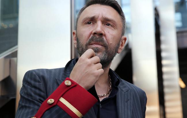 Шнур заврался: лидера "Ленинграда" уличили в незнании указов Петра I