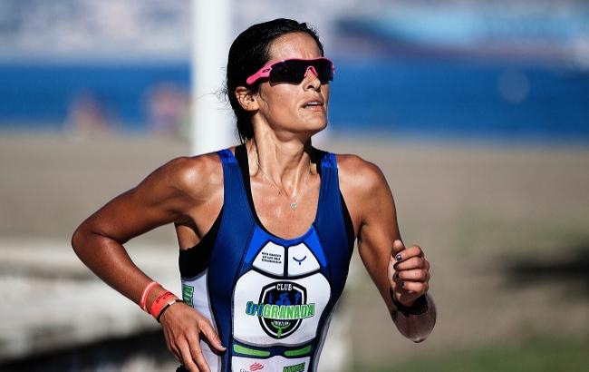 В Мексике девушка в босоножках выиграла 50-километровый марафон