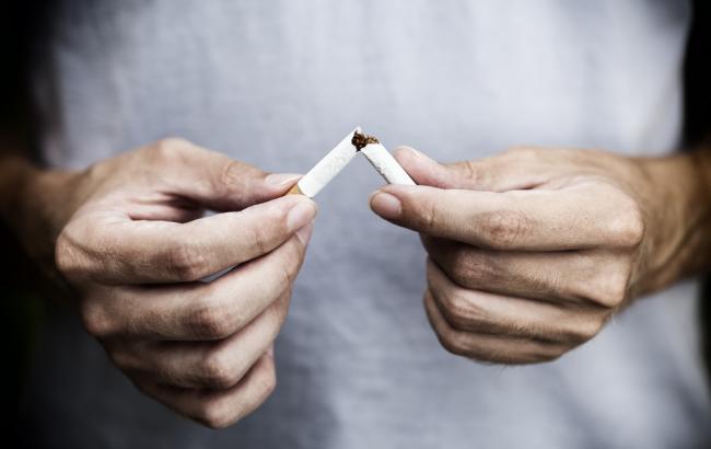 Чай замість тютюну: вчені розкрили секрет, як кинути палити