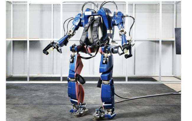 Инженеры Hyundai создали экзоскелет