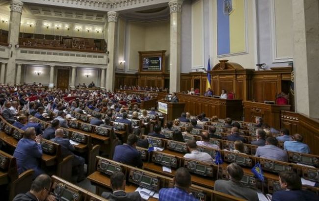 Рада просит ЕС принять предоставление безвизового режима украинцам до конца 2016