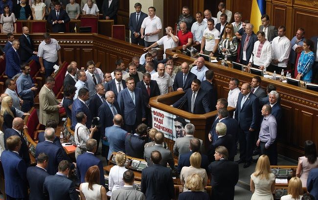 Ода к Раде: народные депутаты подвели итоги своей работы за год