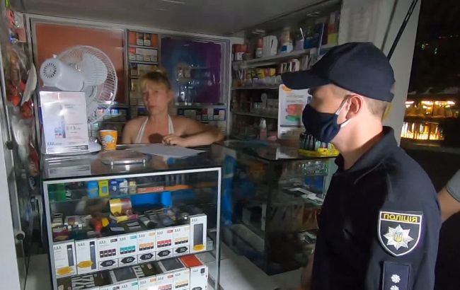 У торгівельних та розважальних закладах України виявили сотні порушень карантину