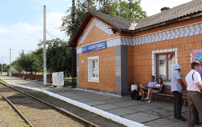 Закарпатська ОДА виступає проти закриття для вантажних операцій 10 залізничних станцій області