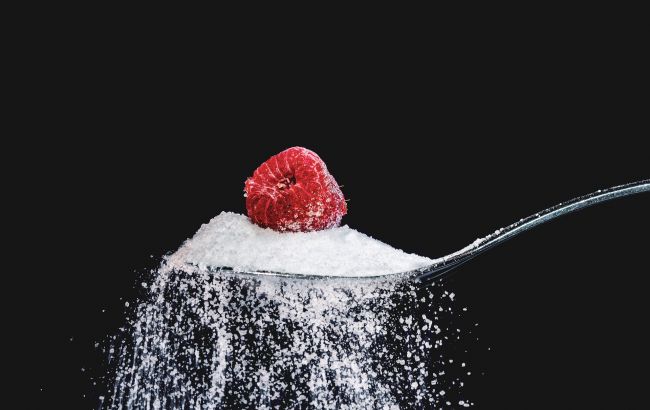 Комаровський вказав на шкоду цукру: це онкологія і депресія