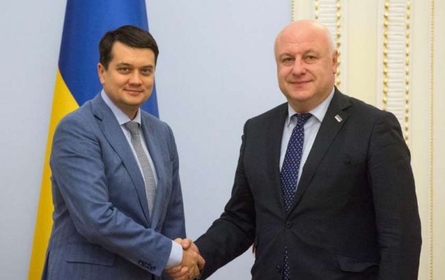 Разумков: розширення мандату ОБСЄ припинить вогонь на Донбасі