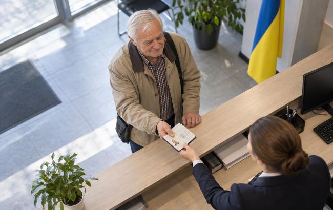 Кому из пенсионеров нужно пройти идентификацию до конца года: список от ПФУ