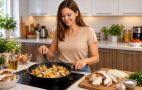 Жареный картофель с грибами и беконом: секрет золотистой корочки без лишней влаги