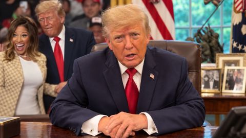 "Таке важко не помітити": Трамп оцінив зовнішність Нікі Мінаж і обурив мережу (відео)