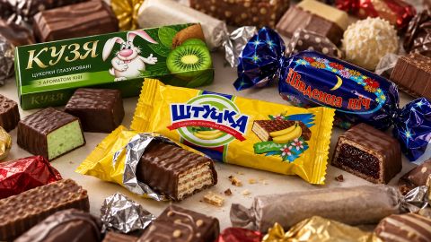 Культові солодощі 2000-х: згадуємо "Бананову штучку", "Кузю" та "Південну ніч" (відео)