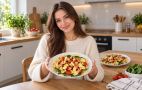 Паста-салат с курицей и шпинатом: простой рецепт сытного обеда за 30 минут (фото)