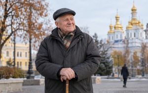 Робота та пенсія: у ПФУ нагадали пенсіонерам правила збереження надбавок
