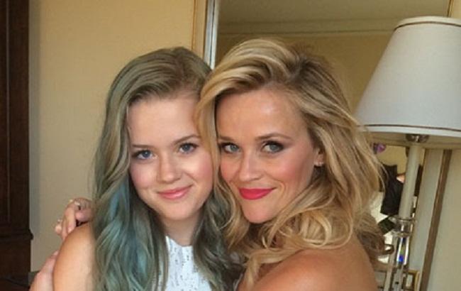 Дочка відомої голлівудської актриси з'явилася в українській вишиванці