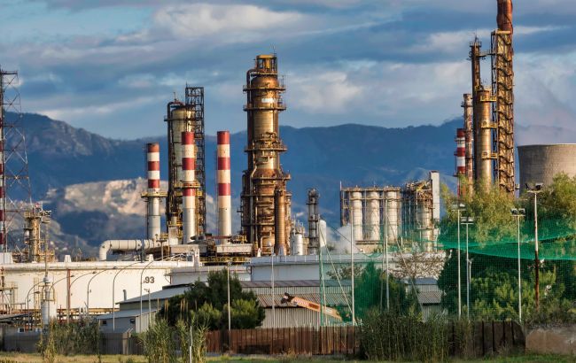 Світові ціни на нафту і газ збагатили у 2022 році операторів енергетичного ринку