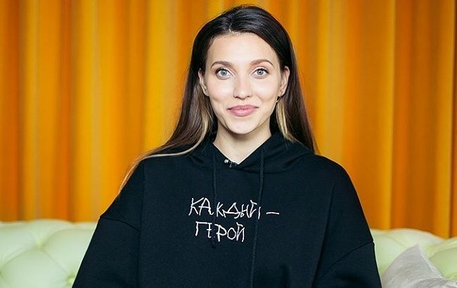 Регина Тодоренко показала редкий "беременный" кадр и красавца брата