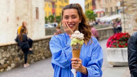 Від їжі до телефонів: Полякова, Тодоренко, Сумська та інші розповіли, що ховають у спідній білизні