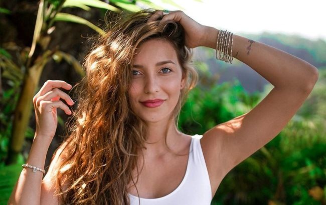 "Відростила величезний зад": Тодоренко в купальнику збентежила визнанням про свої форми (фото)