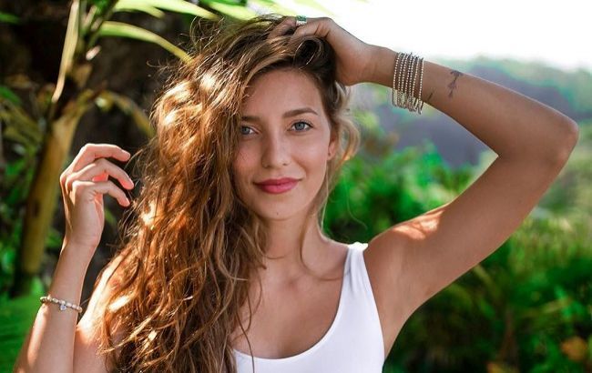Покорительница волн: Регина Тодоренко занялась серфингом на Бали