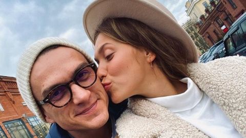 Когда попросила мужа снять: Регина Тодоренко позабавила фото без макияжа и фотошопа