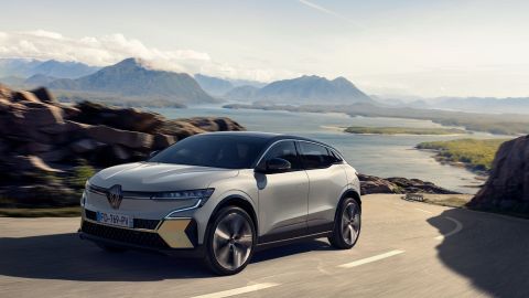 Renault показал электрический Megane: теперь это кроссовер