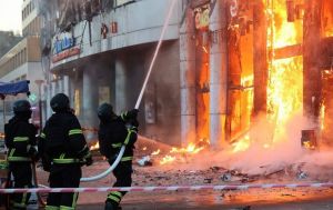 Який вигляд має ТЦ "Новий Континент" у Дніпрі після удару РФ: фото та відео