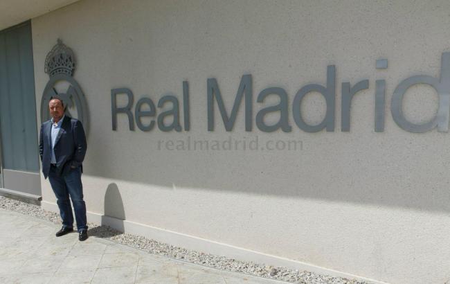 Рафаэль Бенитес официально стал главным тренером мадридского "Реала"