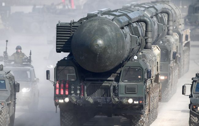 РФ проводит учения ракетных войск с ядерным вооружением. Задействовано сто единиц техники
