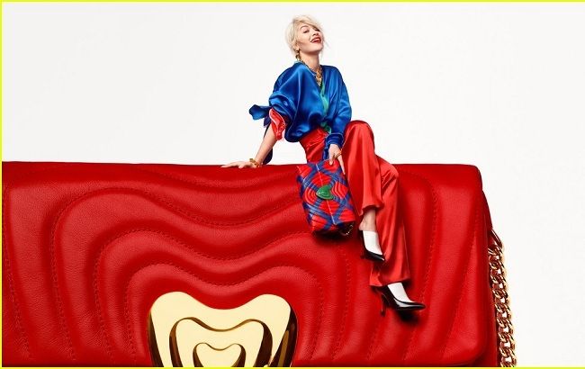 Співачка Рита Ора стала обличчям модного бренду: яскраві фото