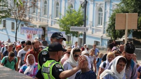 Из-за крестного хода в Киев стянули силовиков из других областей