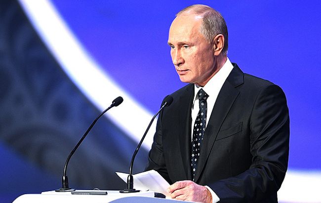 Путін спростив видачу паспортів переселенцям з Криму і Донбасу