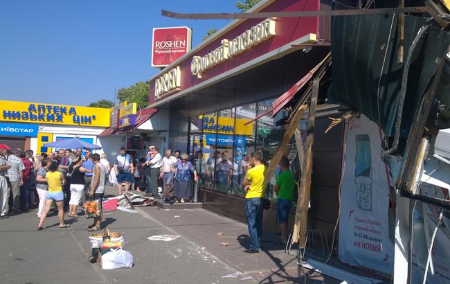 Никаких исключений: у Кличко пообещали снести уцелевший МАФ "Рошен"