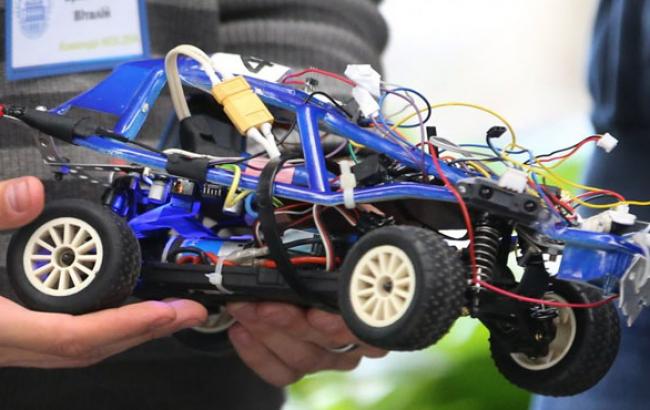 Перегони роботів: у Львові відкрилися унікальні змагання
