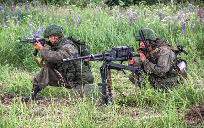 В РФ солдат расстрелял троих сослуживцев и сбежал
