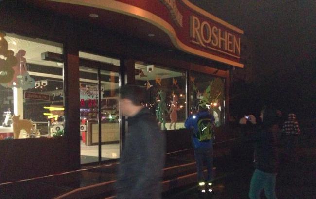 Взрыв в магазине Roshen: видео с места происшествия