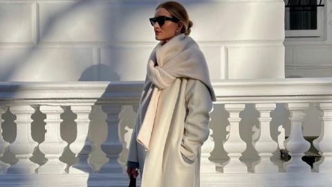 Что и с чем носить: Роузи Хантингтон-Уайтли показала самые стильные варианты верхней одежды этой зимы