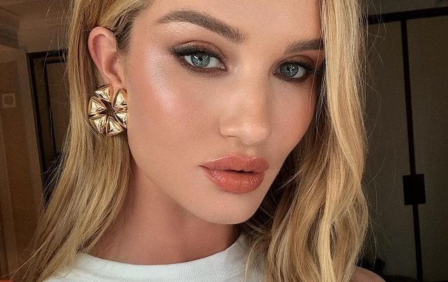 Взять на заметку: Роузи Хантингтон-Уайтли демонстрирует любимые вещи и учит их сочетать