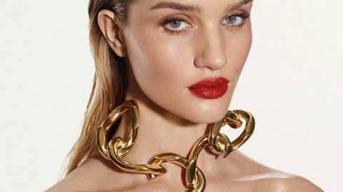 Роузи Хантингтон-Уайтли снялась в пикантной фотосессии для Harper's BAZAAR