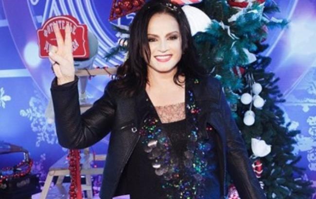 На зйомках російської "Пісні року" Ротару впала під ялинку