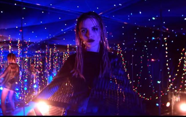 MamaRika, відома раніше як Еріка, випустила дебютний кліп