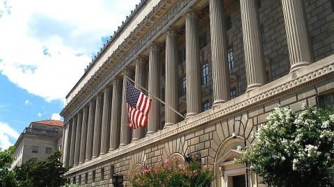 США вивчають можливість санкцій за експорт технологій AI і розпізнавання осіб