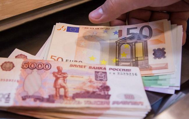 Біржовий курс євро в РФ злетів вище 91 рубля