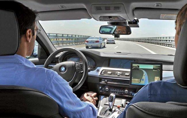BMW объединилась с Intel для создания машины с автопилотом