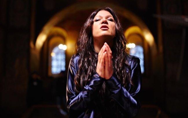 Руслана представила впечатляющий клип на песню-молитву