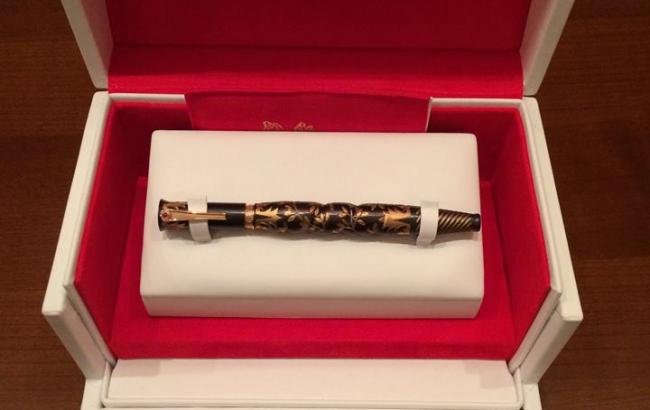 Нардепи "ховають" дорогі подарунки у декларації про доходи