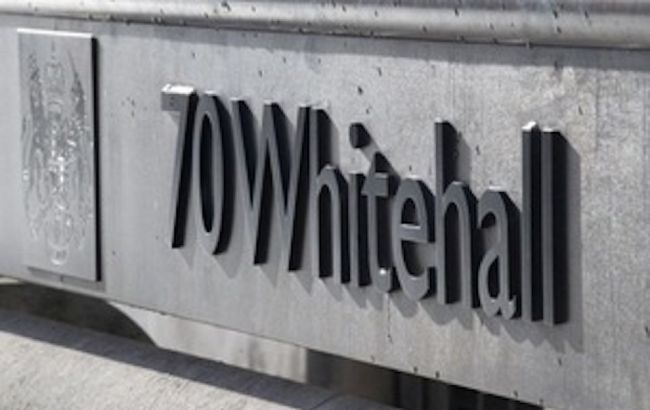 Уряд Британії закликав держорганізації розірвати контракти з компаніями РФ і Білорусі