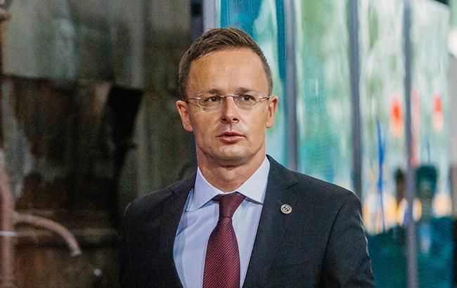 Глава МЗС Угорщини обговорить з послом США конфлікт з Україною