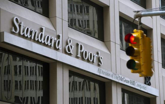 S&P підвищило кредитний рейтинг України