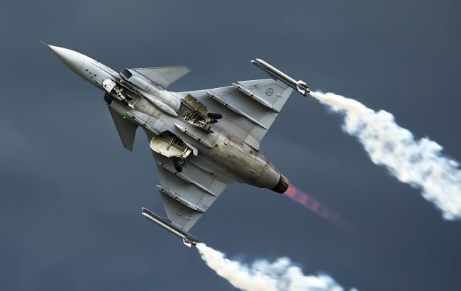 Gripen, SCALP та дронова угода: яку зброю пообіцяли Україні партнери у День Незалежності