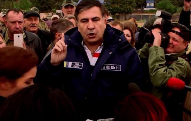 Саакашвили поручил разобраться с распределением пляжных участков