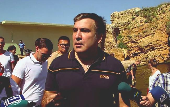 Саакашвили открыл пляж в Одессе, ранее закрытый собственником
